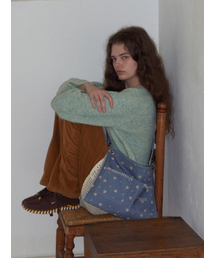 MAISON CREME（メゾンクレム）の「Grand Collage bag _ Rose Blue（メッセンジャーバッグ）」