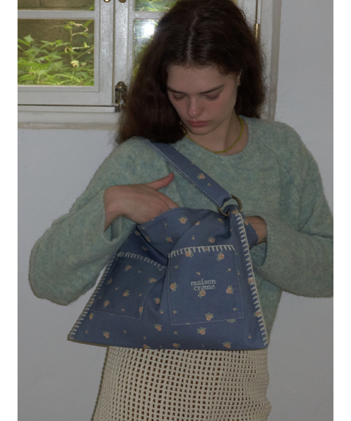 MAISON CREME(メゾンクレム)の「Grand Collage bag _ Rose Blue(メッセンジャーバッグ・レディース・その他・FREE)」の2枚目の写真