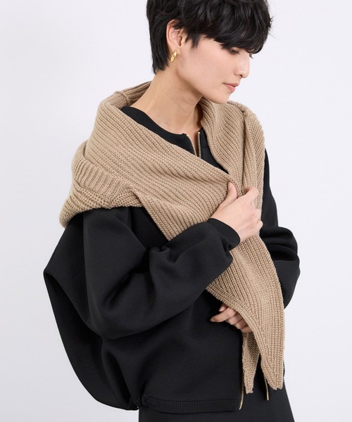 BARNYARDSTORM(バンヤードストーム)の「BARNYARDSTORM / フード付きニットストール【WEB限定カラー】(ストール/ショール・レディース・ブラック/ベージュ/レッド/グレー・FREE)」の3枚目の写真