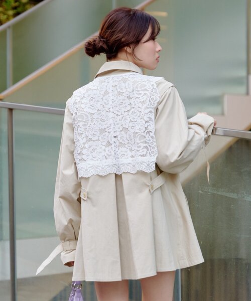 Kastane(カスタネ)の「【マルチウェイ/袖取り外し可能】レース付きフレアトレンチコート(トレンチコート・レディース・アイボリー/ネイビー・FREE)」の21枚目の写真