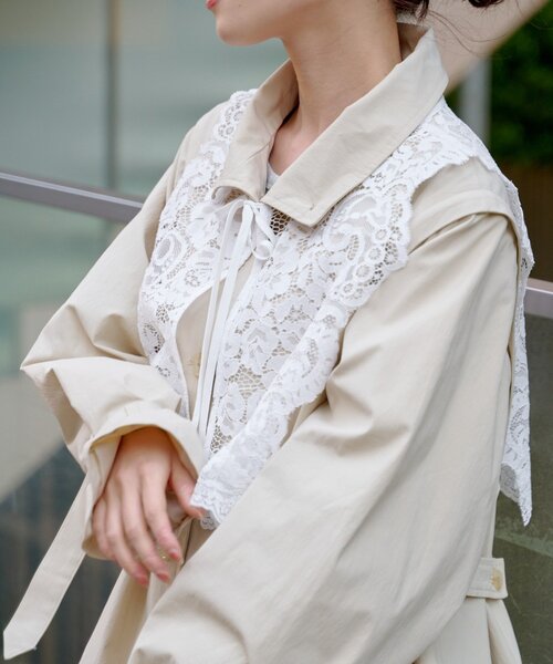 Kastane(カスタネ)の「【マルチウェイ/袖取り外し可能】レース付きフレアトレンチコート(トレンチコート・レディース・アイボリー/ネイビー・FREE)」の19枚目の写真