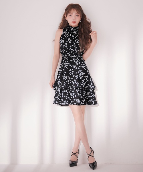sugar nine(シュガーナイン)の「【ワンピース】フラワープリントフレアワンピース(ワンピース・レディース・ロイヤルブルー/レッド/ブラック×ホワイト/ホワイト・SMALL/X-SMALL/MEDIUM)」の10枚目の写真