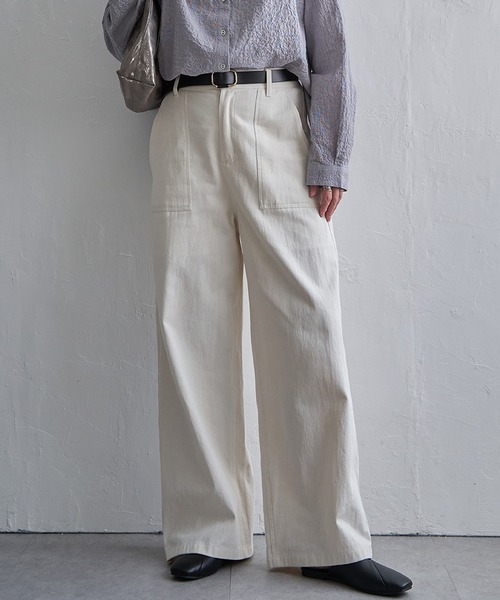 LBC(エルビーシー)の「コットンベイカーワイドパンツ(その他パンツ・レディース・チャコール/カーキ/オフホワイト・L/M)」の4枚目の写真