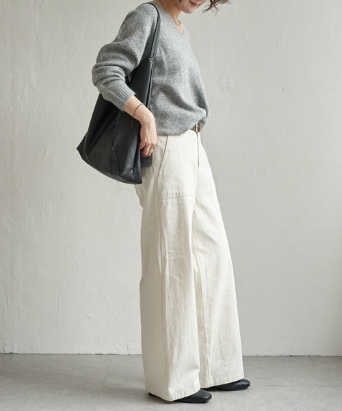 LBC(エルビーシー)の「コットンベイカーワイドパンツ(その他パンツ・レディース・チャコール/カーキ/オフホワイト・L/M)」の17枚目の写真