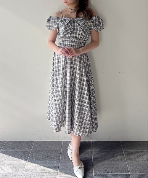 one way(ワンウェイ)の「リボンオフショルワンピース(ワンピース・レディース・ブラック/ホワイト/ホワイト系その他・FREE)」の16枚目の写真