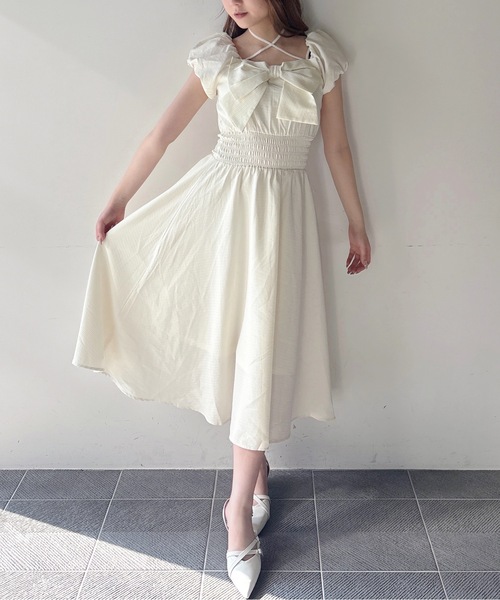 one way(ワンウェイ)の「リボンオフショルワンピース(ワンピース・レディース・ブラック/ホワイト/ホワイト系その他・FREE)」の6枚目の写真