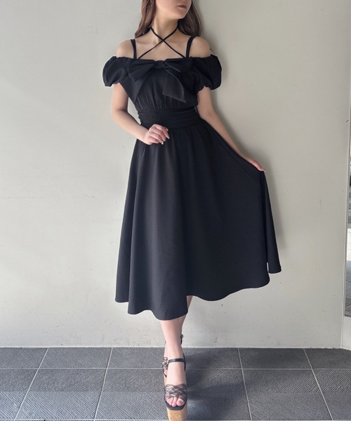 one way(ワンウェイ)の「リボンオフショルワンピース(ワンピース・レディース・ブラック/ホワイト/ホワイト系その他・FREE)」の21枚目の写真