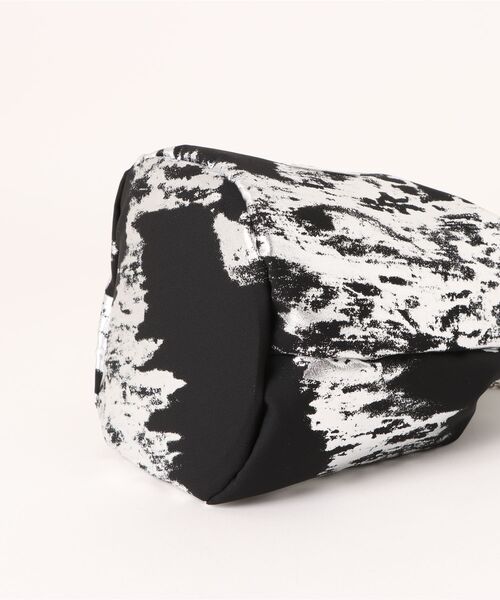 NOISE MAKER(ノイズメーカー)の「2WAYドローストリングバッグ(ショルダーバッグ・レディース・ブラック系その他/シルバー系その他・FREE)」の17枚目の写真