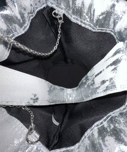 NOISE MAKER(ノイズメーカー)の「2WAYドローストリングバッグ(ショルダーバッグ・レディース・ブラック系その他/シルバー系その他・FREE)」の15枚目の写真