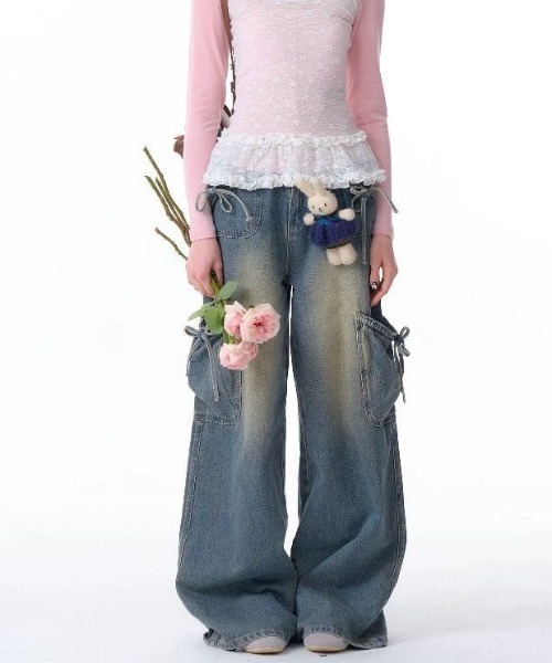 ViViDAY（ビビデー）の「リボンデニムワイドパンツ（デニムパンツ・レディース・ブルー・L/S/M）」の6枚目の写真