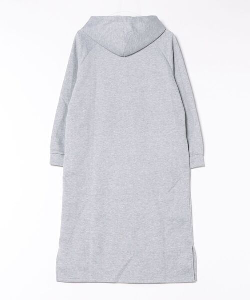 N.s(エヌドットエス)の「ワンピース カレッジロゴ スウェット ロングワンピース(ワンピース・レディース・ベージュ/グレー・MEDIUM/LARGE/X-LARGE)」の4枚目の写真