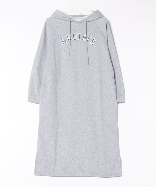 N.s(エヌドットエス)の「ワンピース カレッジロゴ スウェット ロングワンピース(ワンピース・レディース・ベージュ/グレー・MEDIUM/LARGE/X-LARGE)」の5枚目の写真