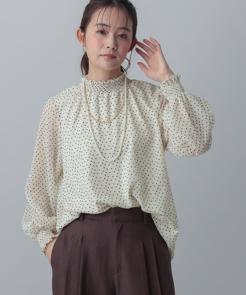 GLOBAL WORK(グローバルワーク)の「MATINEE LINE/アソートシャーリングブラウス/632551(シャツ/ブラウス・レディース・ブラック/ライトベージュ/その他/ホワイト系その他2・LARGE/MEDIUM)」の3枚目の写真