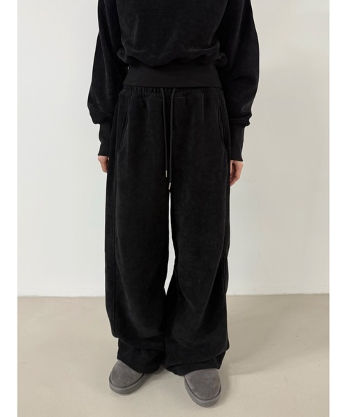 Didot.showroom(ディドット ショールーム)の「【DIDOT.】ピンタックワイドパンツ(フリース裏起毛・裾絞り可能)(スウェットパンツ・レディース・ネイビー/ブラック/ブラウン・FREE)」の6枚目の写真