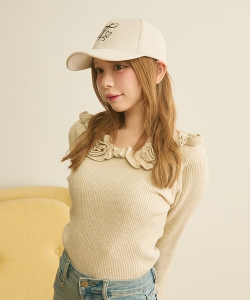 TITTY&CO.(ティティーアンドコー)の「ローズリブニット(ニット/セーター・レディース・グレー/ベージュ/ブラック/アイボリー/ブルー・FREE)」の5枚目の写真