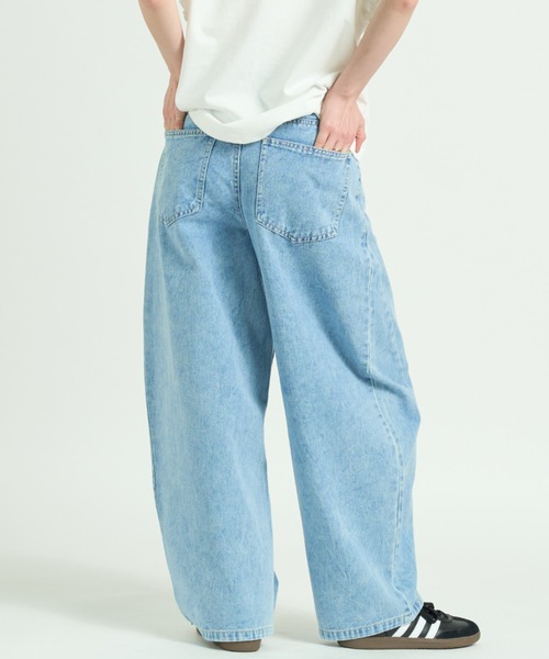 A.D.C.L.（エーディーシーエル）の「デニム ボリュームカーブパンツ（デニムパンツ・レディース・ネイビー/サックスブルー・M/L）」の6枚目の写真