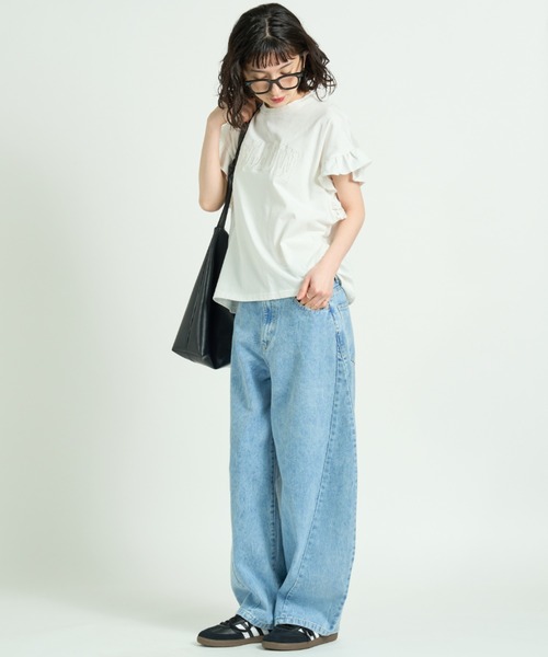 A.D.C.L.（エーディーシーエル）の「デニム ボリュームカーブパンツ（デニムパンツ・レディース・ネイビー/サックスブルー・M/L）」の15枚目の写真