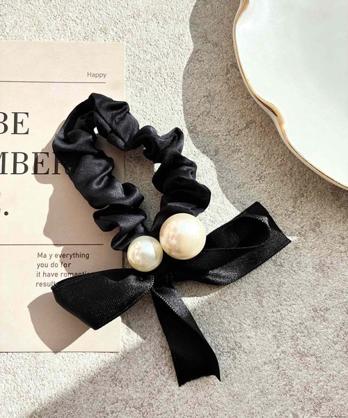 tone（トーン）の「pur chouchou/パール リボン シュシュ P4548（シュシュ・レディース・ブラック・FREE）」の2枚目の写真