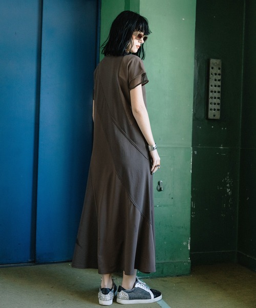 AULA AILA（アウラアイラ）の「スラントスイッチングワンピース（ワンピース・レディース・ブラウン/チャコールグレー/ブラック・0）」の9枚目の写真