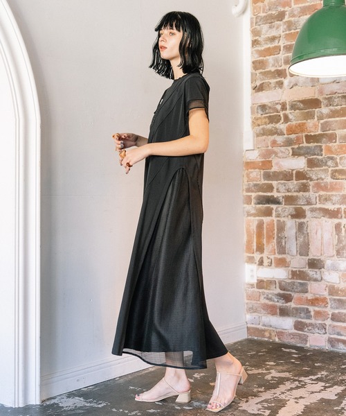 AULA AILA（アウラアイラ）の「スラントスイッチングワンピース（ワンピース・レディース・ブラウン/チャコールグレー/ブラック・0）」の12枚目の写真