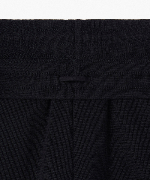 MUSINSA STANDARD KIDS（ムシンサスタンダードキッズ）の「ワッフルラウンジショーツ[ブラック]（その他パンツ・レディース・その他・150/160/100/110/120/130/140）」の4枚目の写真
