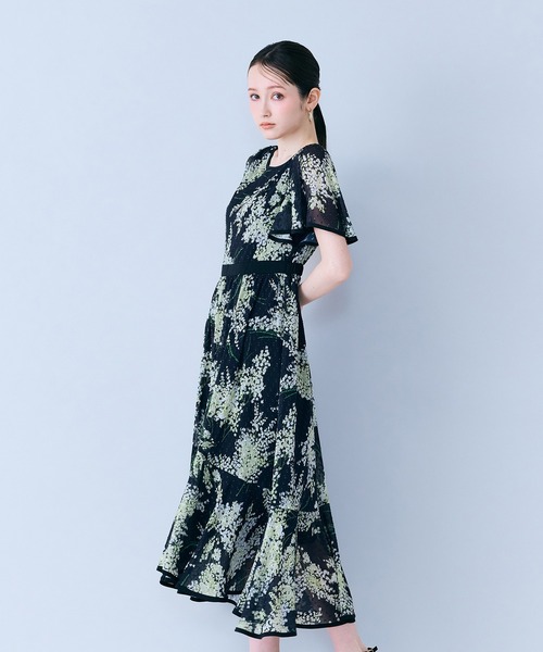 Audie a Muses(オーディアミューズ)の「ミモザプリントワンピース(ワンピース・レディース・ブラック/オフホワイト・36/40/42/38)」の8枚目の写真