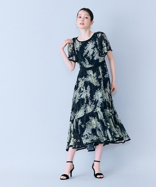 Audie a Muses(オーディアミューズ)の「ミモザプリントワンピース(ワンピース・レディース・ブラック/オフホワイト・36/40/42/38)」の9枚目の写真