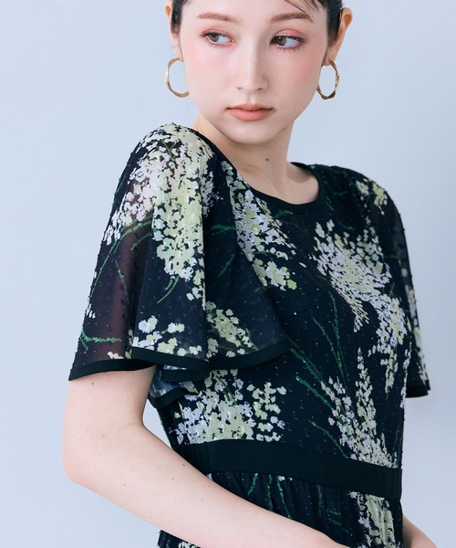 Audie a Muses(オーディアミューズ)の「ミモザプリントワンピース(ワンピース・レディース・ブラック/オフホワイト・36/40/42/38)」の12枚目の写真