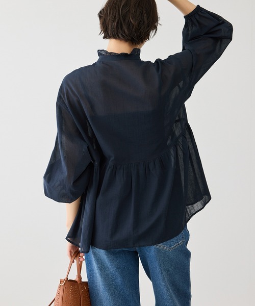 ROPE' PICNIC（ロペピクニック）の「お着軽シャツシリーズ フリルカラーシアーペプラムブラウス/接触冷感・通気性（シャツ/ブラウス・レディース・ブルー/ブルー系その他4/ネイビー/イエロー/ピンク/ホワイト/オレンジ/ダークブラウン/サックスブルー・FREE）」の4枚目の写真