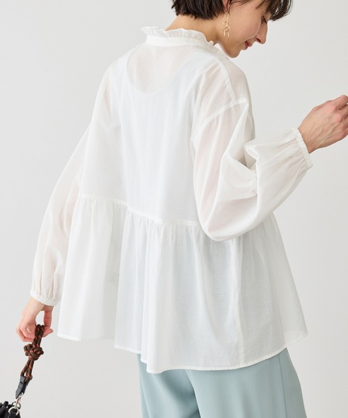 ROPE' PICNIC（ロペピクニック）の「お着軽シャツシリーズ フリルカラーシアーペプラムブラウス/接触冷感・通気性（シャツ/ブラウス・レディース・ブルー/ブルー系その他4/ネイビー/イエロー/ピンク/ホワイト/オレンジ/ダークブラウン/サックスブルー・FREE）」の2枚目の写真