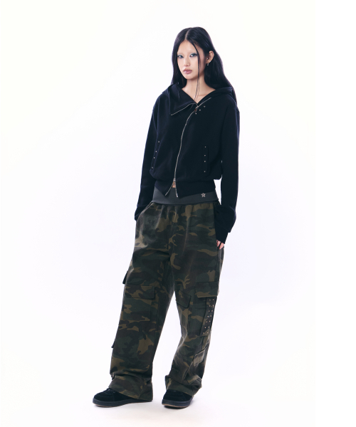 SETUP-EXE(セットアップイーエックスイー)の「MULTI-POCKET STUDDED PANTS / CAMO(その他パンツ・レディース・その他・OS)」の3枚目の写真