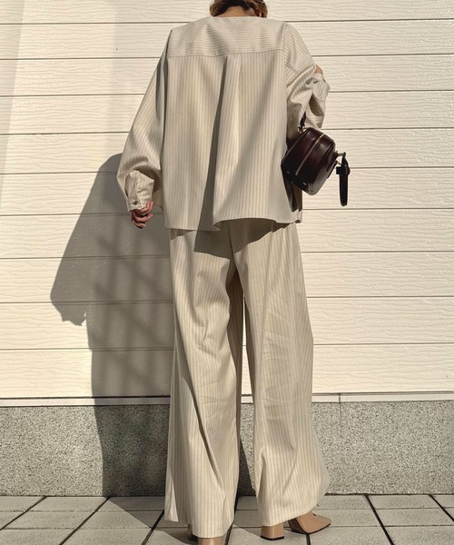 Q(キュー)の「ストライプシャツジャケット(ノーカラージャケット・レディース・アイボリー・MEDIUM)」の12枚目の写真