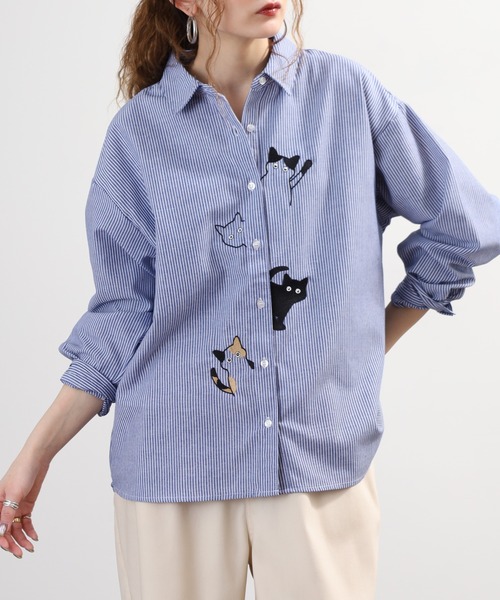 Quelle Chance(ケルシャンス)の「ひょっこり猫刺繍シャツ 長袖(シャツ/ブラウス・レディース・ネイビー系/オフホワイト/ホワイト×ブルー・L/M)」の3枚目の写真