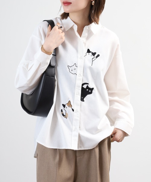 Quelle Chance(ケルシャンス)の「ひょっこり猫刺繍シャツ 長袖(シャツ/ブラウス・レディース・ネイビー系/オフホワイト/ホワイト×ブルー・L/M)」の5枚目の写真