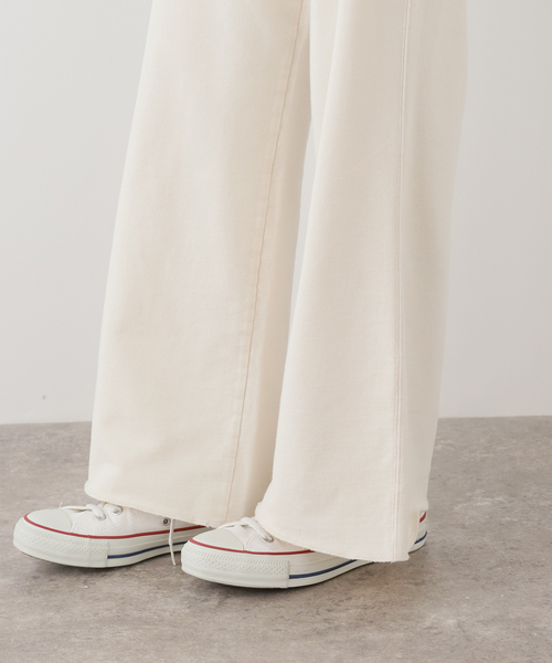 FRAMeWORK（フレームワーク）の「ウェットオゾン加工インレーセミフレアパンツ（スラックス・レディース・ライトグレー/スミクロ・36/38）」の22枚目の写真