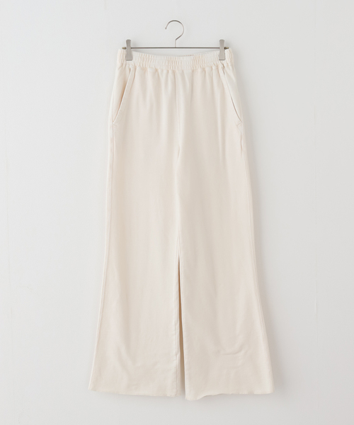 FRAMeWORK（フレームワーク）の「ウェットオゾン加工インレーセミフレアパンツ（スラックス・レディース・ライトグレー/スミクロ・36/38）」の13枚目の写真