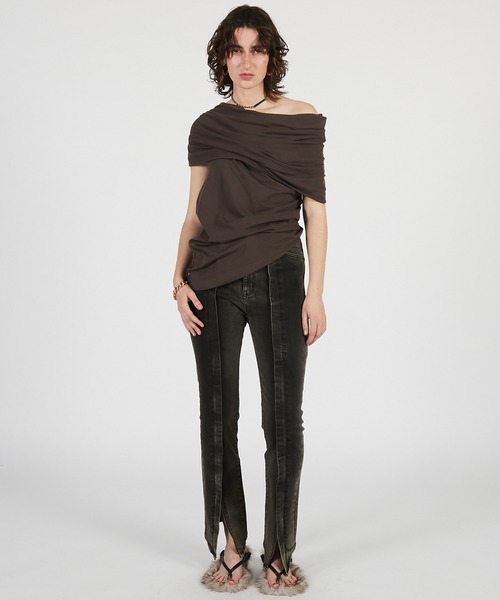 PRANK PROJECT（プランクプロジェクト）の「【2026Summer Pre-Order】アシンメトリードレープトップ / Asymmetrical Drape Top（Tシャツ/カットソー・レディース・ブラウン/グレー/ブラック・FREE）」の7枚目の写真