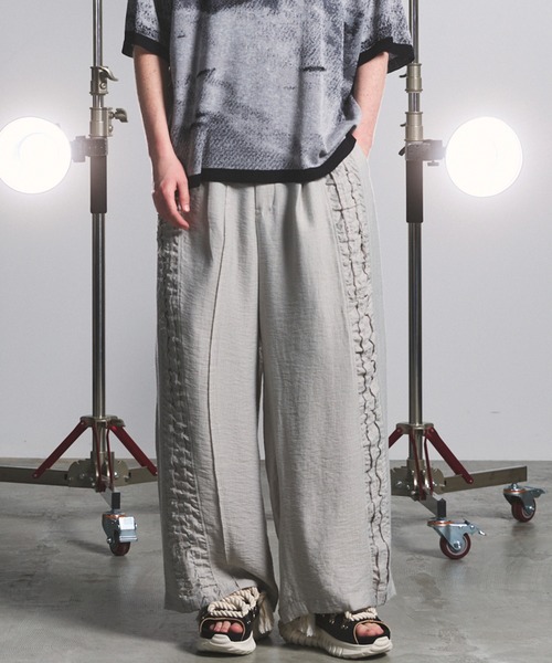 J*2様 ポリエステル縮絨(製品後加工) ジップフリルパンツ UNISEX》Gathered Ruffle Switching Prime-Wide Pants/フリルギャザー