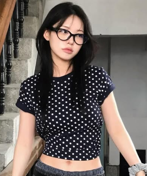ROGIN N ROSIE（ロギンエンロージー）の「Logo Point Dotted T-shirt Navy（Tシャツ/カットソー・レディース・その他・FREE）」の5枚目の写真