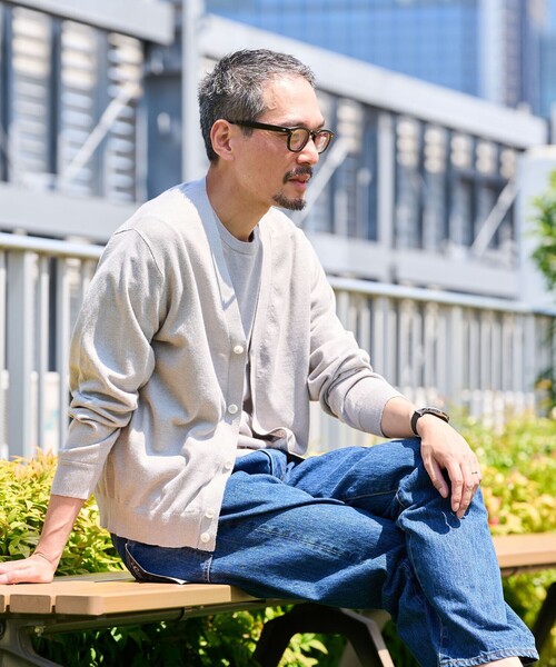 SHIPS(シップス)の「SHIPS:〈接触冷感/ 手洗い可能〉ラミー Vネック カーディガン(ニット/セーター・メンズ・ブラウン/グレー/ネイビー・LARGE/MEDIUM/SMALL/X-LARGE)」の2枚目の写真