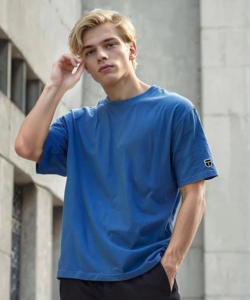 NEWTRAL PRODUCTS（ニュートラルプロダクツ）の「【NEWTRAL】 5.6oz EmblemT（Tシャツ/カットソー・メンズ・ブラック/ライトブルー/スモークピンク/ロイヤルブルー/グレー/ダークグリーン/ホワイト/ライトグレー/レッド/チャコール/ネイビー/ベージュ・S/M/L/LL）」の10枚目の写真