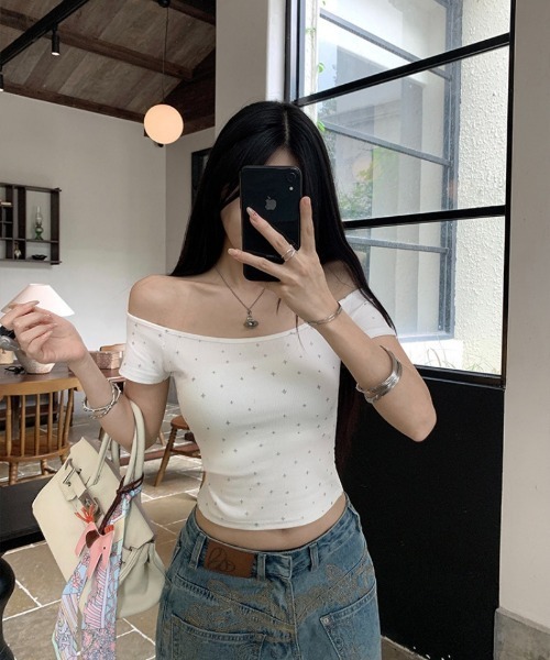 おしゃれスタ(オシャレスタ)の「きらきらデザインオフショルリブトップス(Tシャツ/カットソー・レディース・グレー/ブラック/ホワイト・S/M/L/XL)」の4枚目の写真
