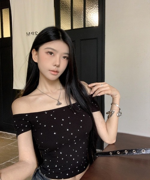 おしゃれスタ(オシャレスタ)の「きらきらデザインオフショルリブトップス(Tシャツ/カットソー・レディース・グレー/ブラック/ホワイト・S/M/L/XL)」の10枚目の写真