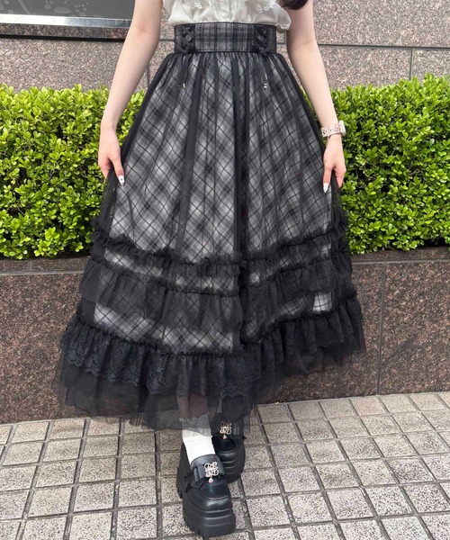 couture BY ROJITA(クチュールバイロジータ)の「ランダムフリルチュールロングスカート(スカート・レディース・その他/ブラック/アイボリー・FREE)」の7枚目の写真