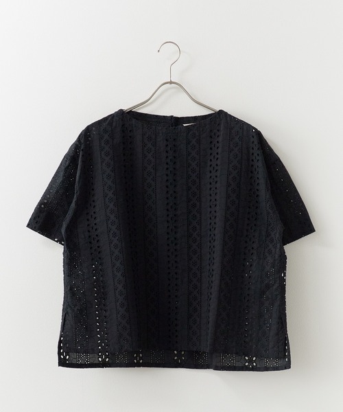 Vincent et Mireille(バンソンエミレイユ)の「Vincent et Mireille/バンソンエミレイユ BOAT NECK BLOUSE ブラウス パンチングレース 2026年 夏 夏服(シャツ/ブラウス・レディース・ホワイト/ブラック・36)」の8枚目の写真