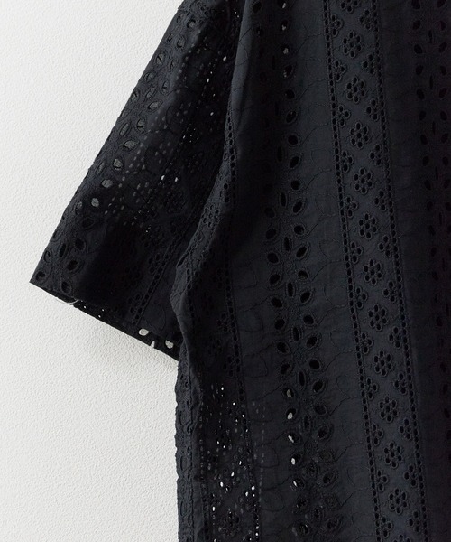 Vincent et Mireille(バンソンエミレイユ)の「Vincent et Mireille/バンソンエミレイユ BOAT NECK BLOUSE ブラウス パンチングレース 2026年 夏 夏服(シャツ/ブラウス・レディース・ホワイト/ブラック・36)」の6枚目の写真
