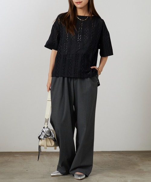 Vincent et Mireille(バンソンエミレイユ)の「Vincent et Mireille/バンソンエミレイユ BOAT NECK BLOUSE ブラウス パンチングレース 2026年 夏 夏服(シャツ/ブラウス・レディース・ホワイト/ブラック・36)」の19枚目の写真