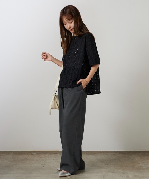 Vincent et Mireille(バンソンエミレイユ)の「Vincent et Mireille/バンソンエミレイユ BOAT NECK BLOUSE ブラウス パンチングレース 2026年 夏 夏服(シャツ/ブラウス・レディース・ホワイト/ブラック・36)」の20枚目の写真