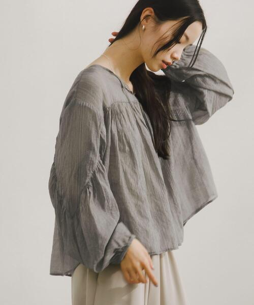 URBAN RESEARCH DOORS（アーバンリサーチドアーズ）の「Soft Crinkle Blouse（シャツ/ブラウス・レディース・ミント/グレー・FREE）」の4枚目の写真