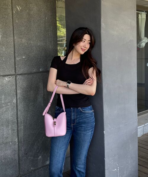 MUSINSA STANDARD WOMAN（ムシンサスタンダードウーマン）の「ウィメンズウールテンセルホルターレイヤードTシャツ[ブラック]（Tシャツ/カットソー・レディース・その他・SMALL/MEDIUM/LARGE/X-SMALL）」の15枚目の写真
